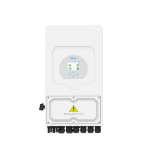 Vysoce účinný měnič Deye pro solární systémy, model SUN-3.6/5/6/7/7.6/8/10K-SG05LP1-EU, s LCD displejem a bezpečnostním varováním pro ochranu před úrazem elektrickým proudem.